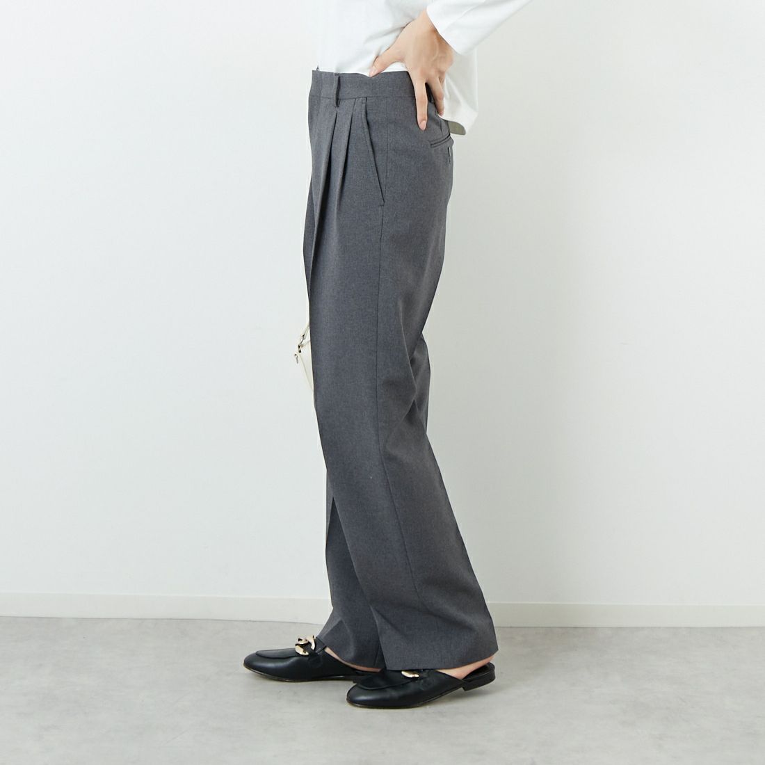 THE SHINZONE [ザ シンゾーン] クライスラーパンツ [21AMSPA01] 06 GRAY &&モデル身長：162cm 着用サイズ：PO&&