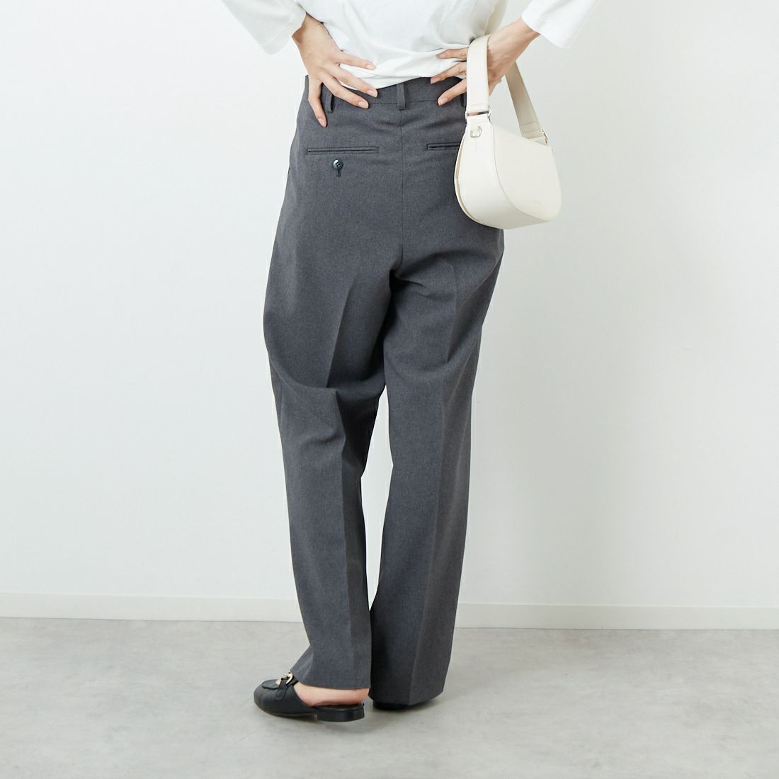 THE SHINZONE [ザ シンゾーン] クライスラーパンツ [21AMSPA01] 06 GRAY &&モデル身長：162cm 着用サイズ：PO&&