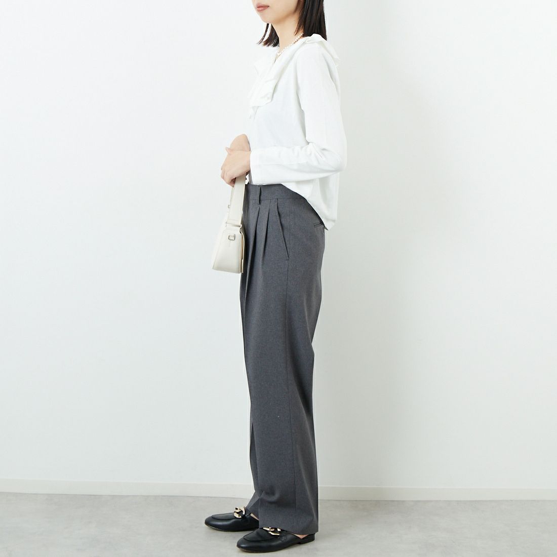 THE SHINZONE [ザ シンゾーン] クライスラーパンツ [21AMSPA01] 06 GRAY &&モデル身長：162cm 着用サイズ：PO&&