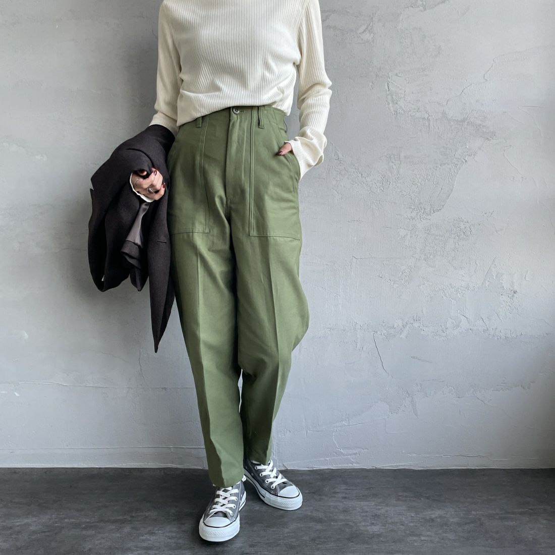 THE SHINZONE [ザ シンゾーン] ベイカーパンツ [15AMSPA18] 62 KHAKI&&モデル身長：156cm 着用サイズ：PO&&