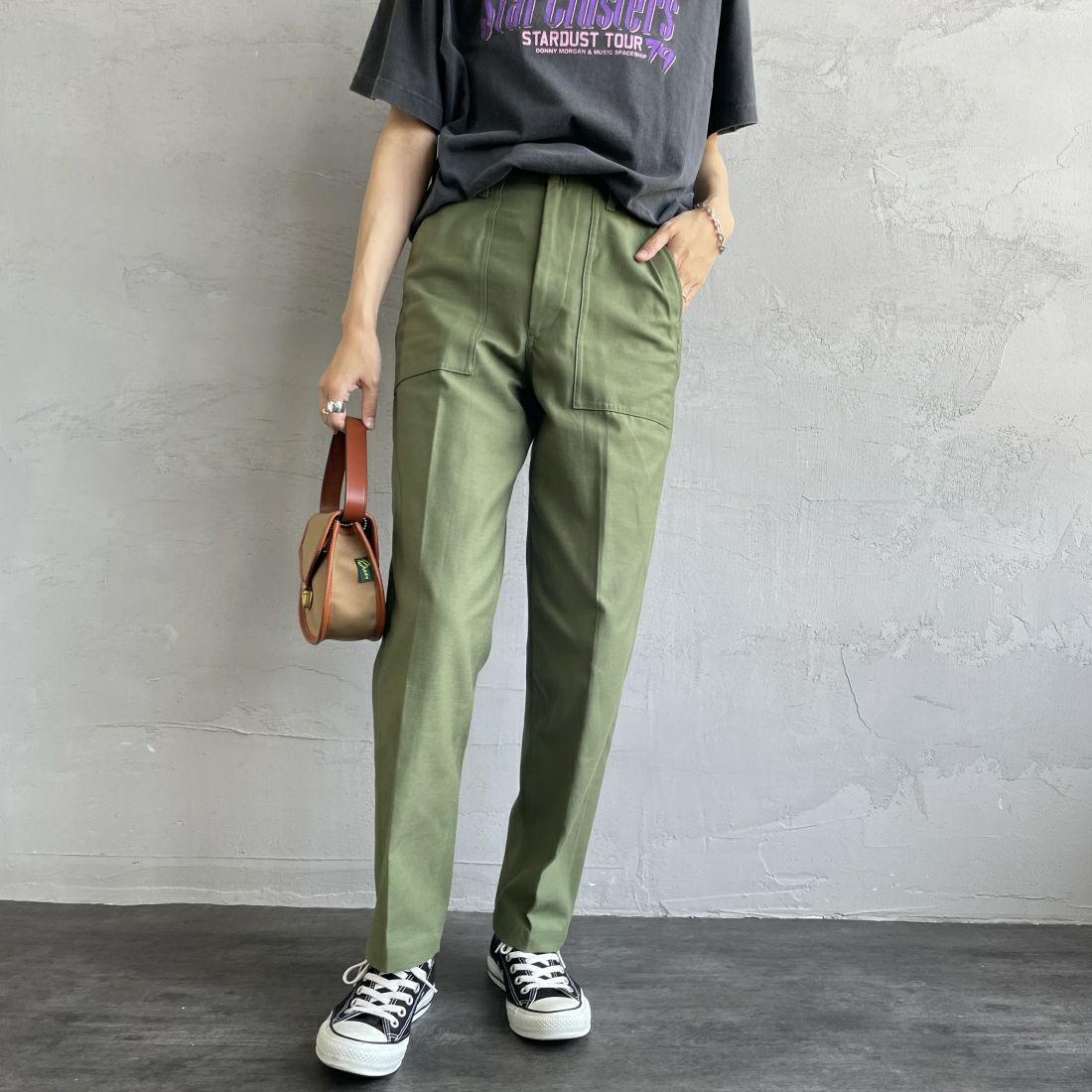 THE SHINZONE [ザ シンゾーン] ベイカーパンツ [15AMSPA18] 62 KHAKI &&モデル身長：160cm 着用サイズ：34&&