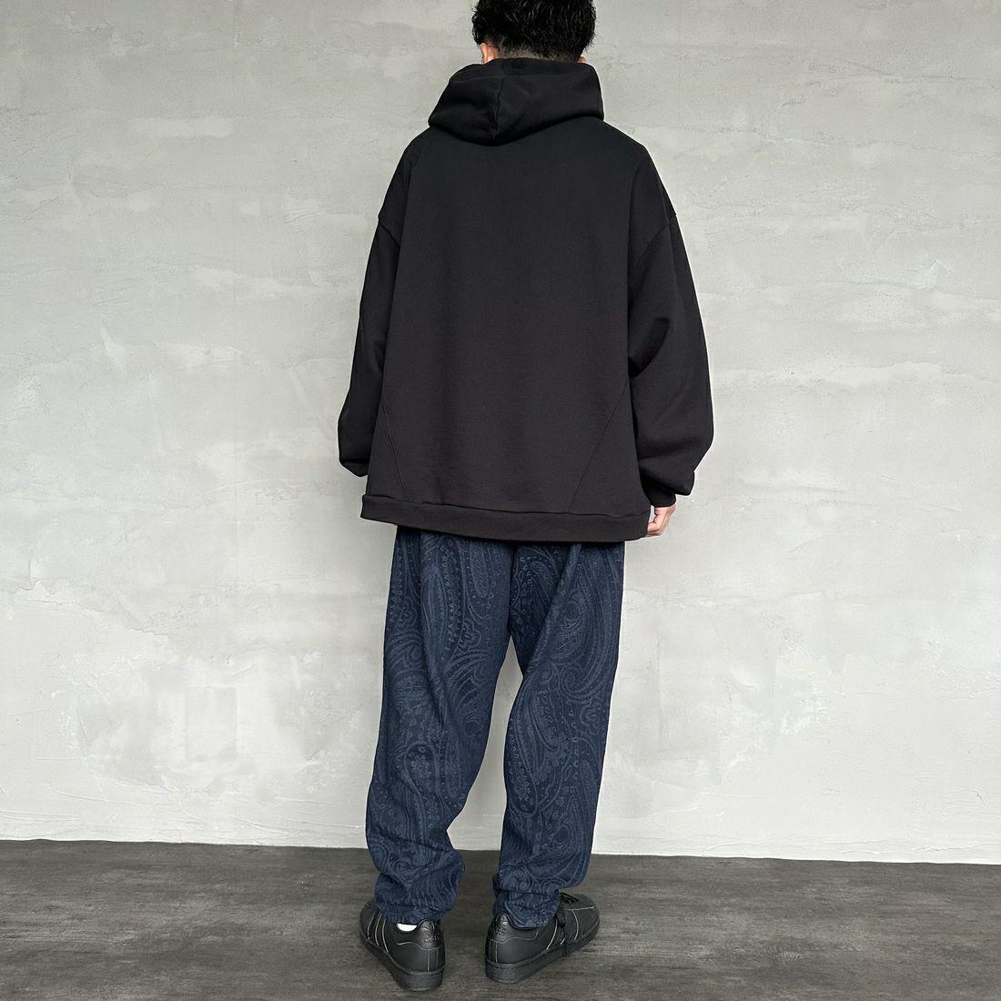 Noir Fabrik [ヌワールファブリック] ペイズリーデニムバルーンパンツ [NF-234-073] INDIGO&&モデル身長：168cm 着用サイズ：L&&