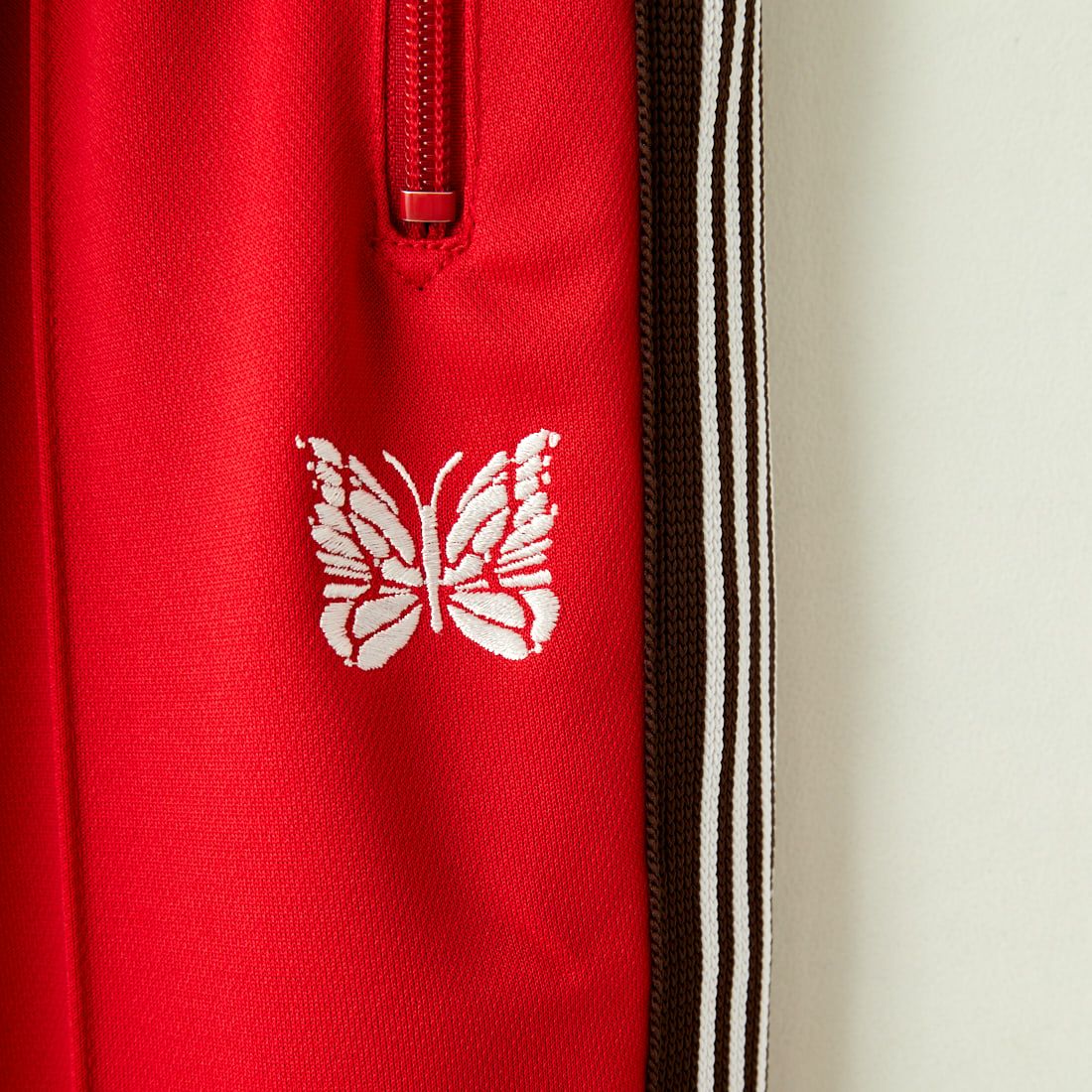 Needles [ニードルズ] 別注 ナロートラックパンツ [LQ447-JF] RED