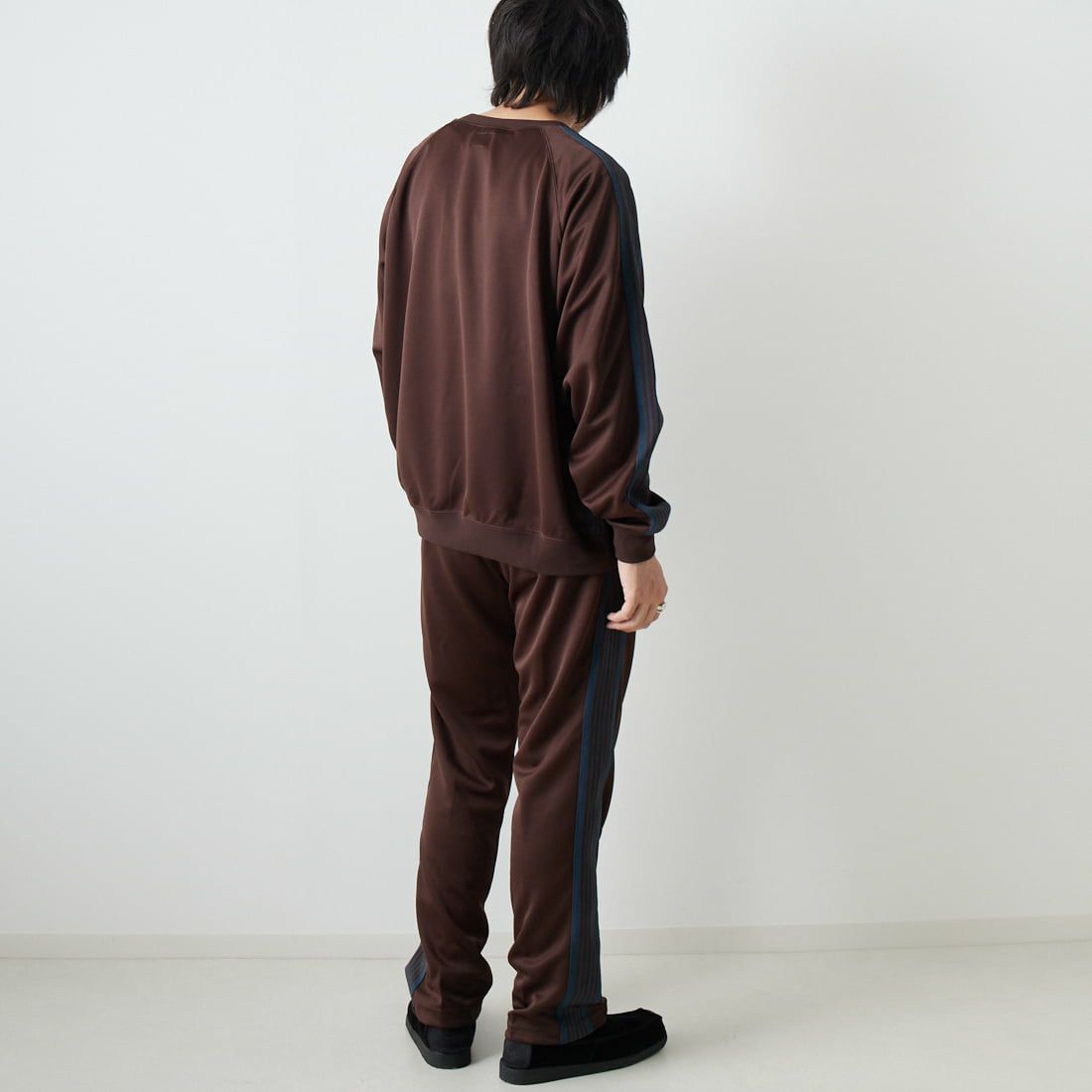 Needles [ニードルズ] 別注 ナロートラックパンツ [LQ447-JF] BROWN &&モデル身長：173cm 着用サイズ：M&&