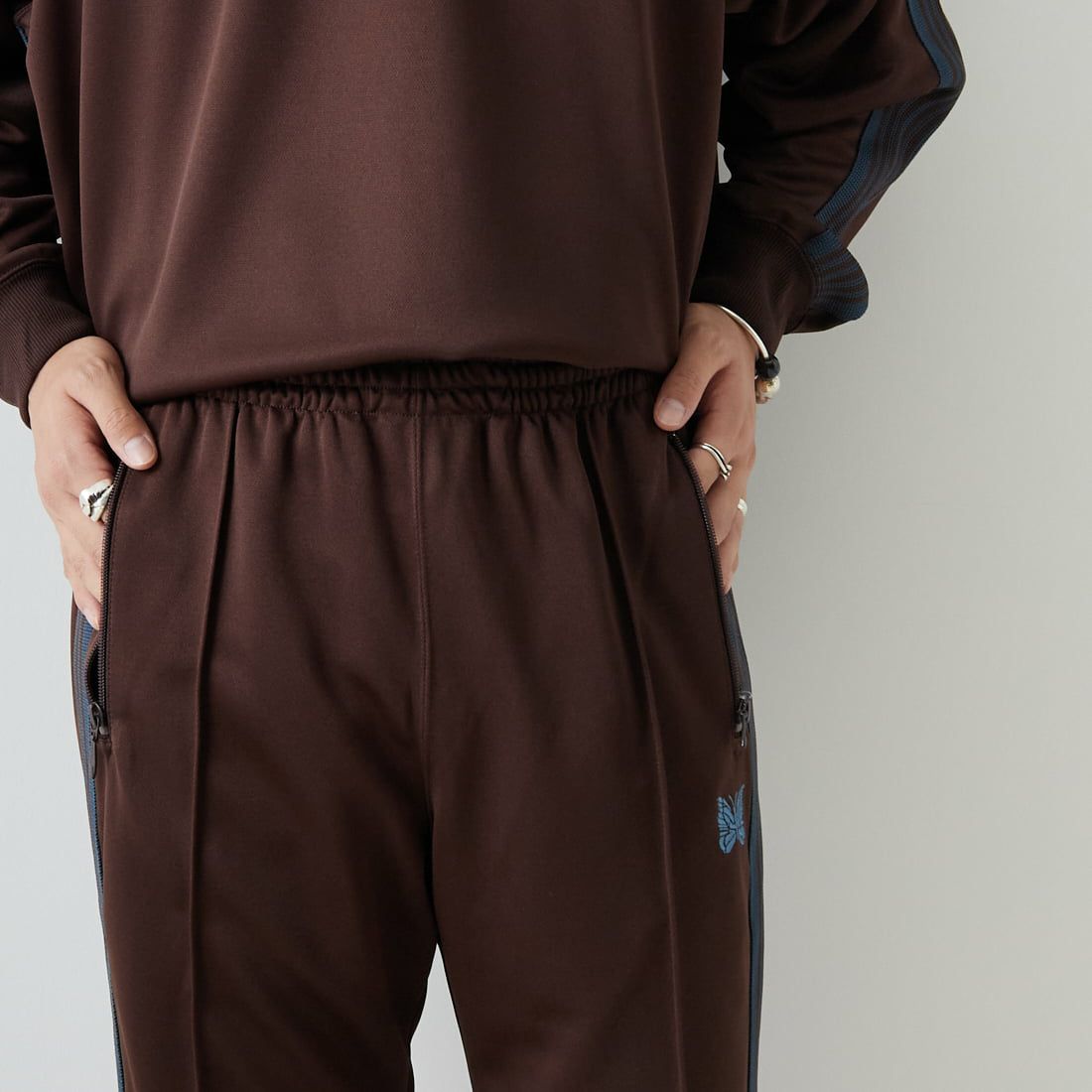 Needles [ニードルズ] 別注 ナロートラックパンツ [LQ447-JF] BROWN