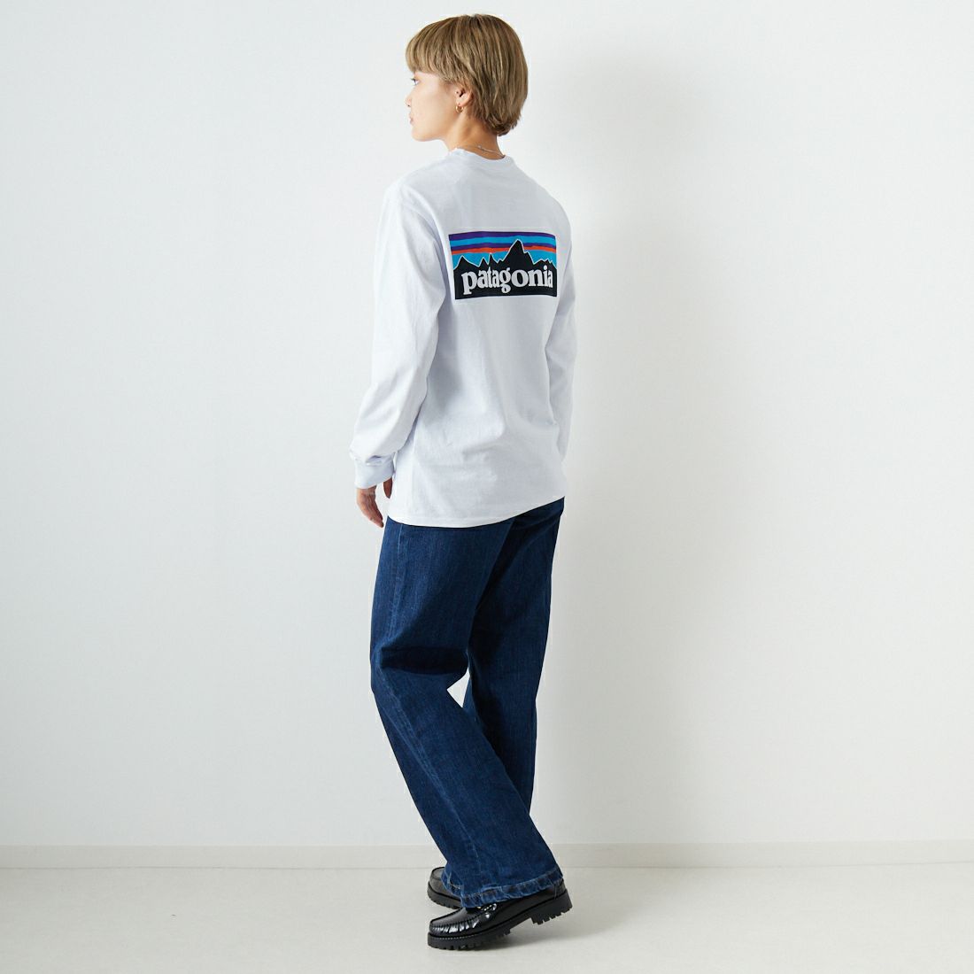 patagonia [パタゴニア] メンズ ロングスリーブ P-6ロゴ レスポンシビリティー [38518] WHI &&モデル身長：160cm 着用サイズ：XS&&