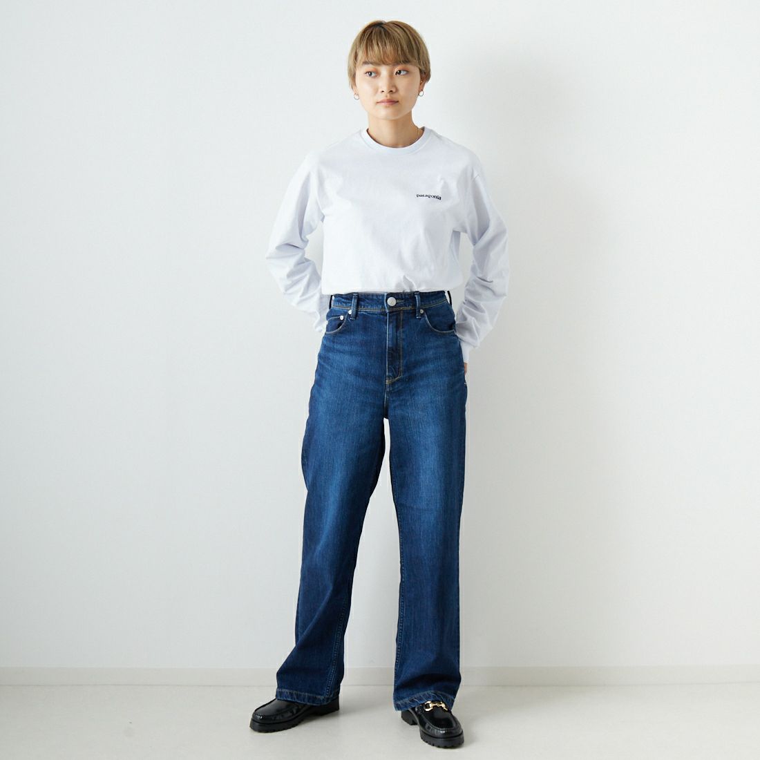 patagonia [パタゴニア] メンズ ロングスリーブ P-6ロゴ レスポンシビリティー [38518] WHI &&モデル身長：160cm 着用サイズ：XS&&