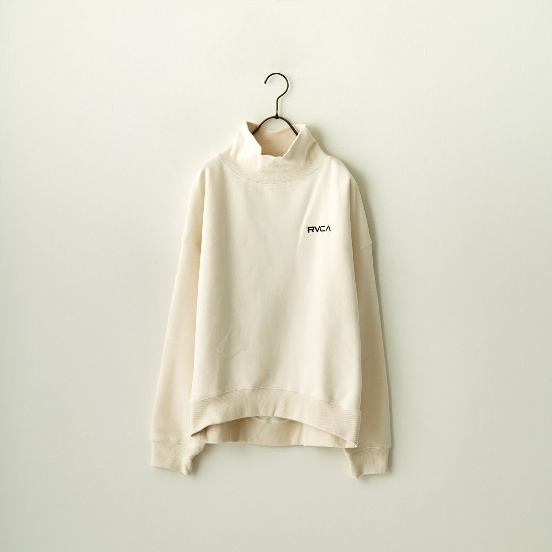 RVCA [ルーカ] IVY LEAGUE CROPPED V-NECK トレーナー [BD044-155