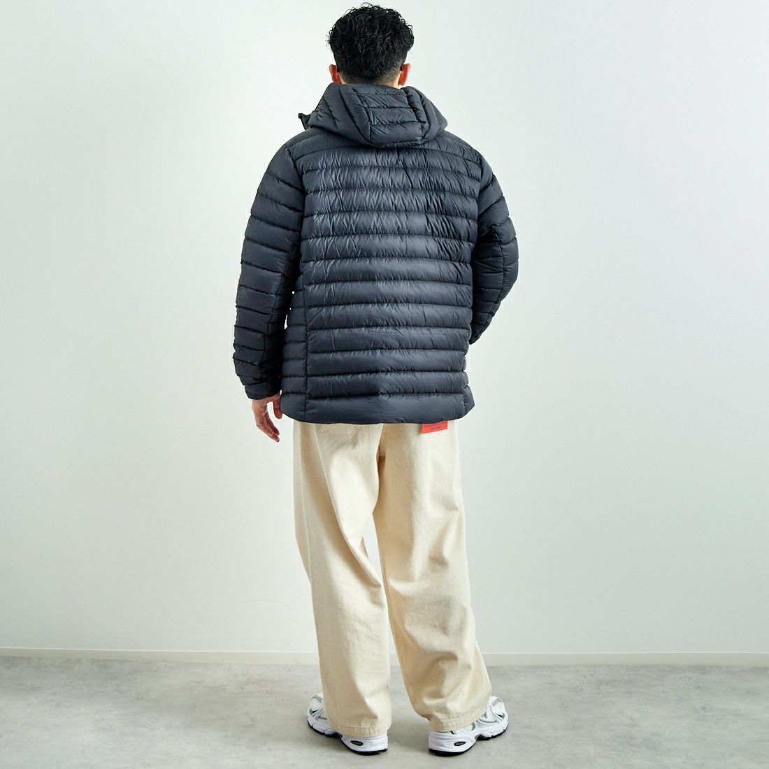 patagonia [パタゴニア] メンズ ダウン セーター フーディ [84702] BLK &&モデル身長：168cm 着用サイズ：L&&