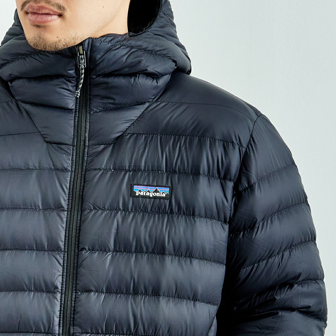 patagonia [パタゴニア] メンズ ダウン セーター フーディ [84702] BLK &&モデル身長：168cm 着用サイズ：L&&