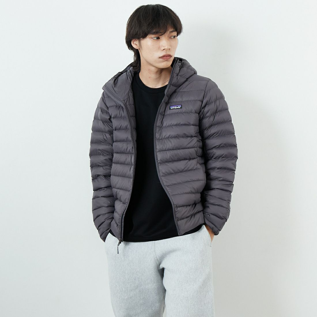 patagonia [パタゴニア] メンズ ダウン セーター フーディ [84702] FEG &&モデル身長：179cm 着用サイズ：M&&