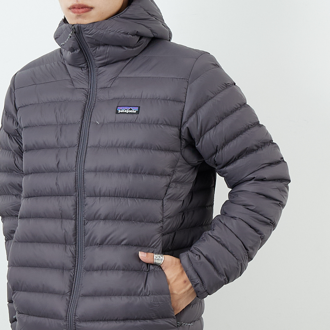 patagonia [パタゴニア] メンズ ダウン セーター フーディ [84702] FEG &&モデル身長：179cm 着用サイズ：M&&