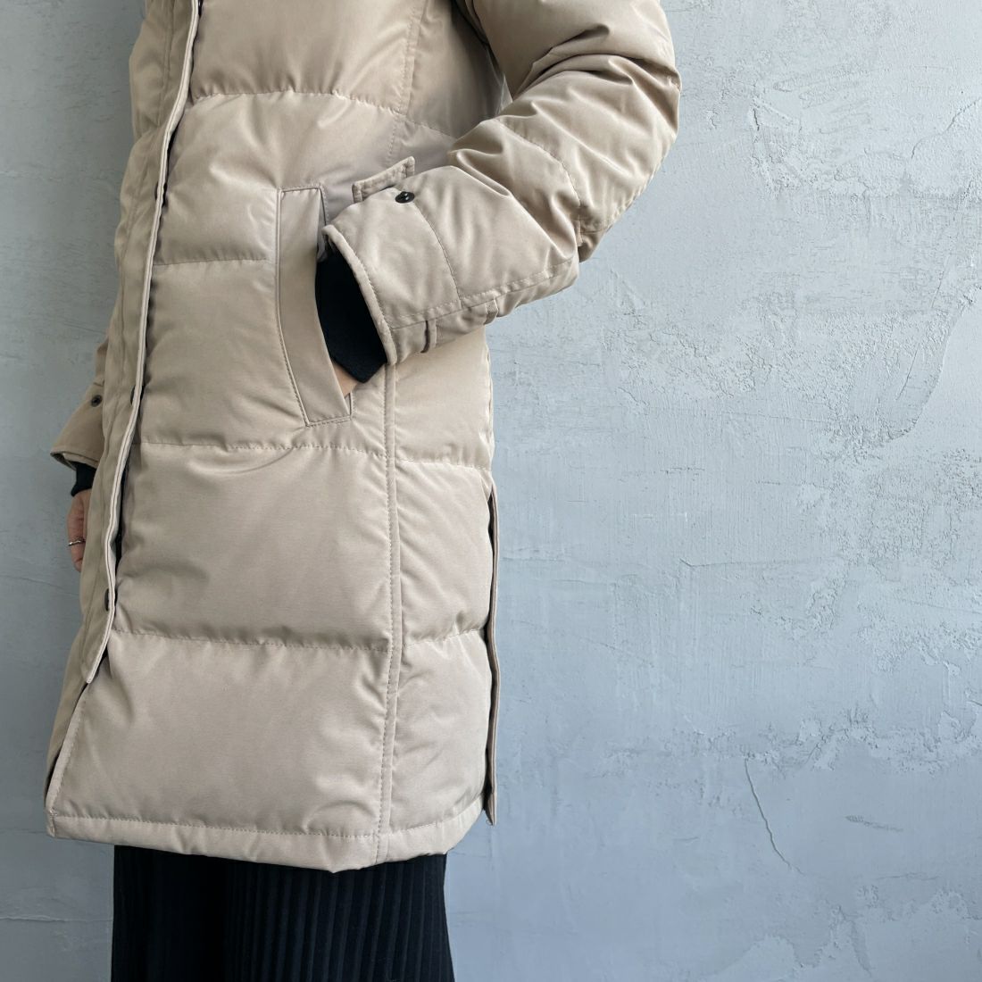 CANADA GOOSE [カナダグース] マッケンジーダウンパーカー [MACKENZIE-PARKA]07 TAN&&モデル身長：156cm　着用サイズ：M&&