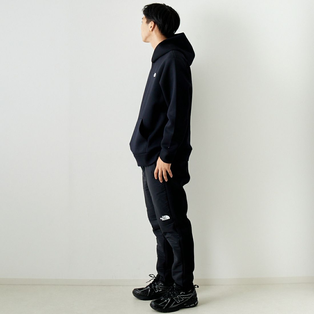 THE NORTH FACE [ザ ノースフェイス] テックエアースウェットワイドフーディ [NT62385] K ﾌﾞﾗｯｸ &&モデル身長：179cm 着用サイズ：XL&&