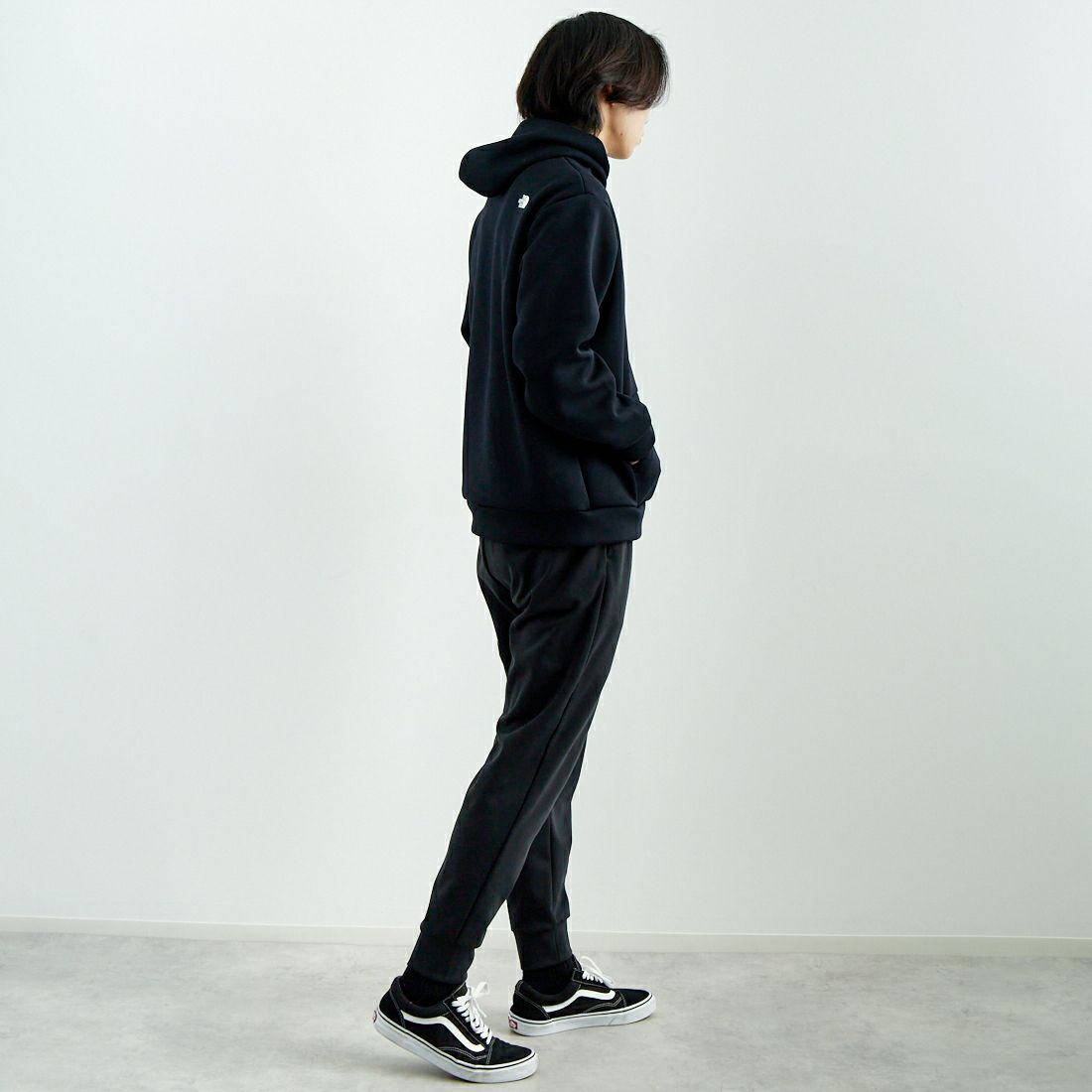 THE NORTH FACE [ザ ノースフェイス] テックエアースウェットワイドフーディ [NT62385] K ﾌﾞﾗｯｸ &&モデル身長：179cm 着用サイズ：L&&