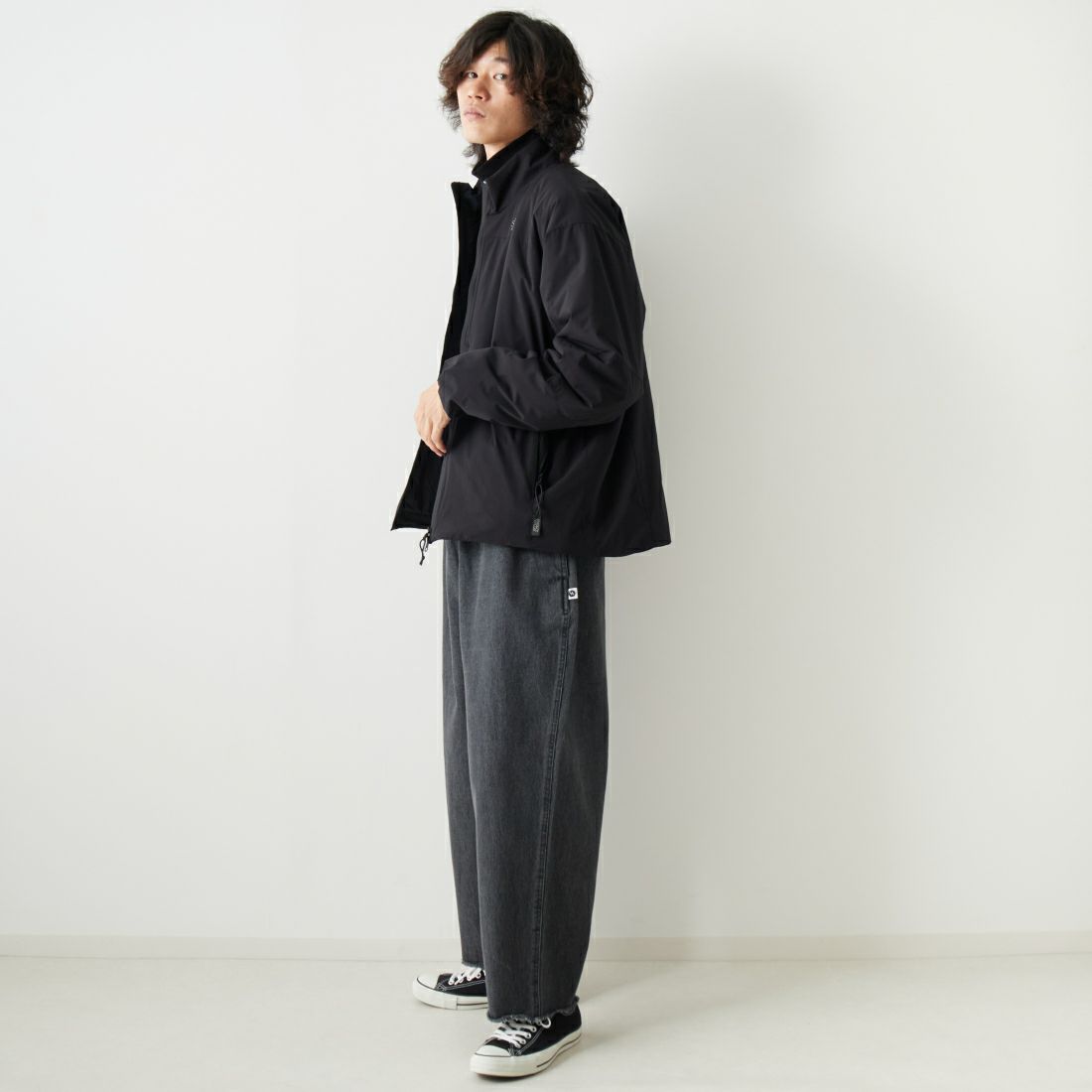 VALTA [ヴァルタ] 別注 リラックスワイドパンツ [VA23AW3037-JF] 710 BLACK &&モデル身長：182cm 着用サイズ：L&&