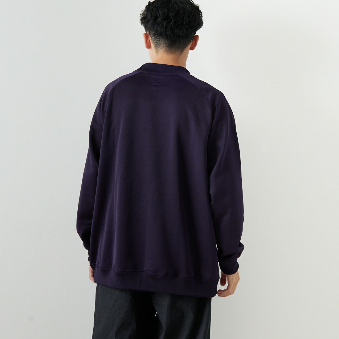 Needles [ニードルズ] ロングスリーブモックネックTシャツ [NS258] B EGGPLANT&&モデル身長：168cm 着用サイズ：L&&