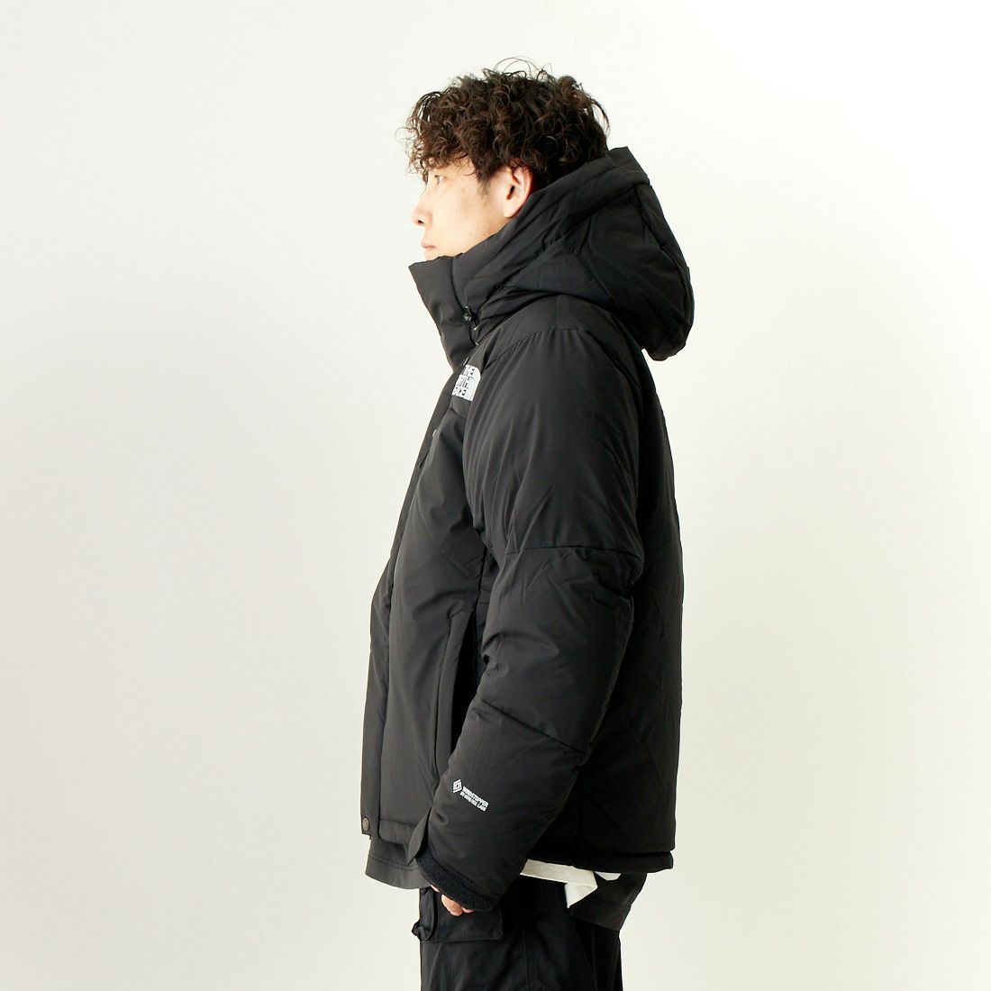 THE NORTH FACE [ザ ノースフェイス] バルトロライトジャケット [ND92340] K ﾌﾞﾗｯｸ &&モデル身長：166cm 着用サイズ：M&&