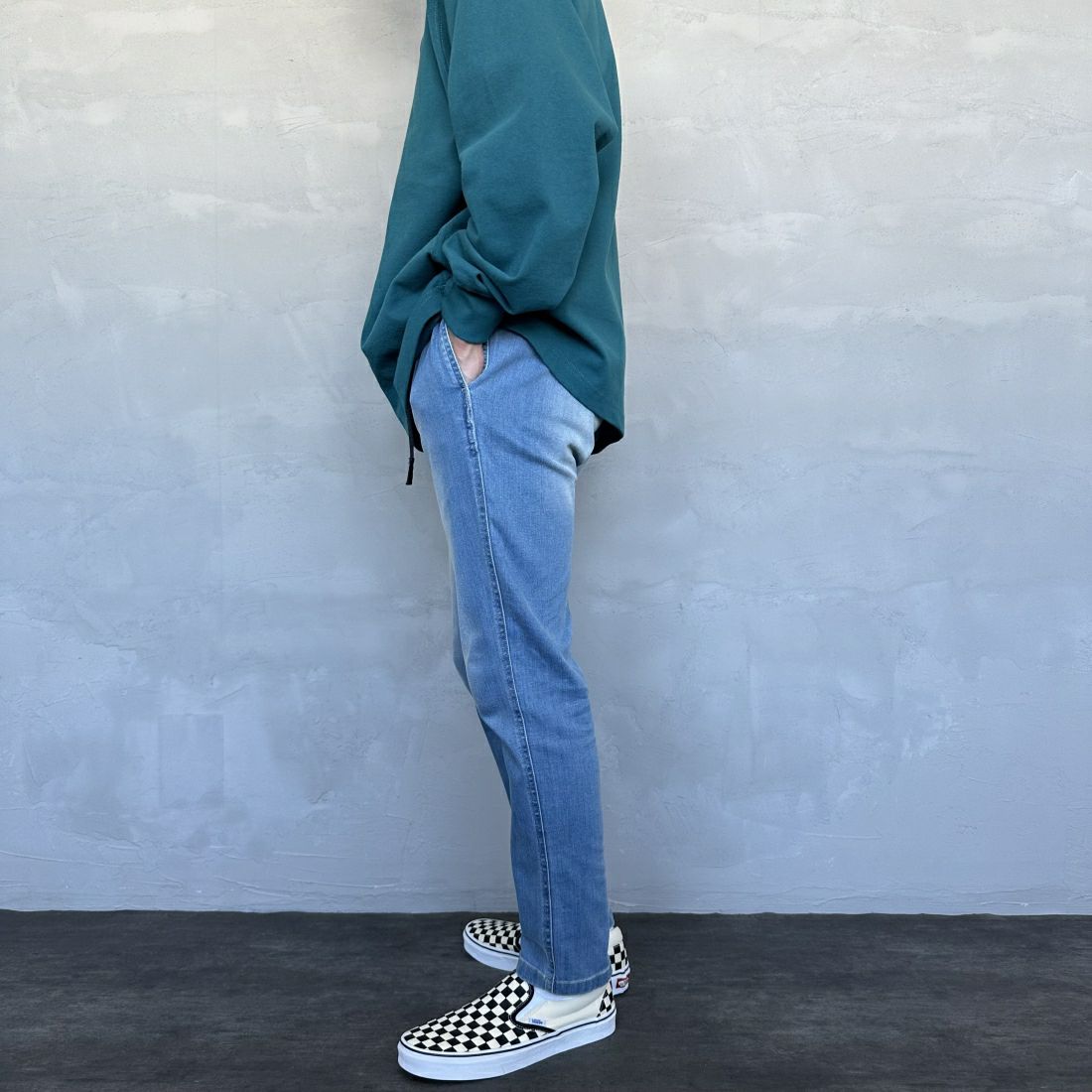 GRAMiCCi [グラミチ] ストレッチデニムNNパンツ タイトクロップド [G113-OGSD] MEDIUM USE &&モデル身長：168cm 着用サイズ：S&&