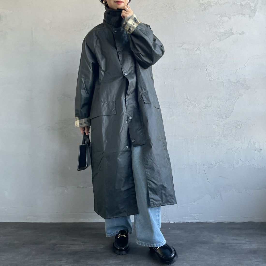 Barbour [バブアー] BURGHLEY/バーレー ワックスコットンロングコート [MWX1674] SG91&&モデル身長：163cm 着用サイズ：36&&