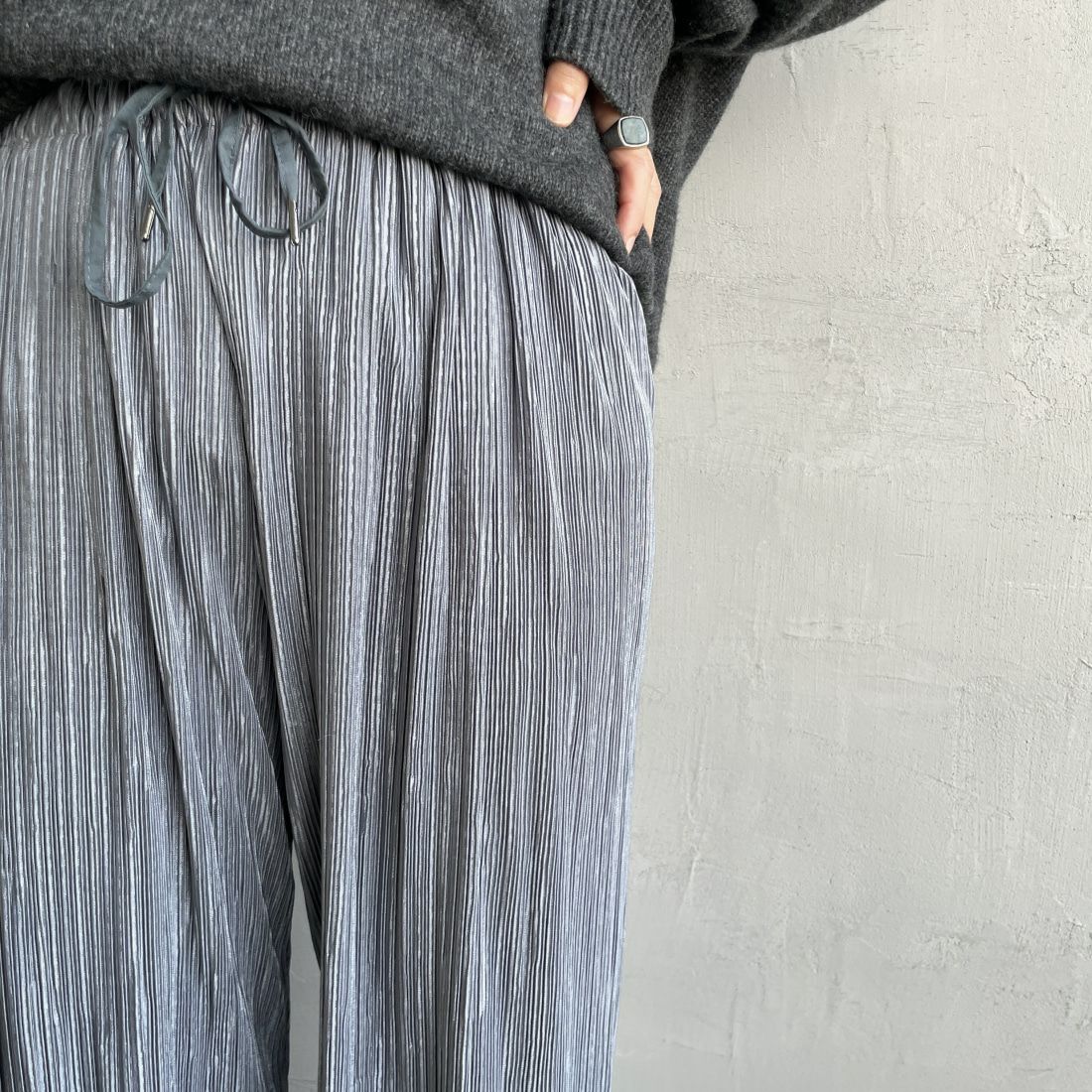 Jf Ready Made [ジェイエフレディメイド] プリーツイージーパンツ [35286561-JF] ｸﾞﾚｰ&&モデル身長：158cm　着用サイズ：F&&