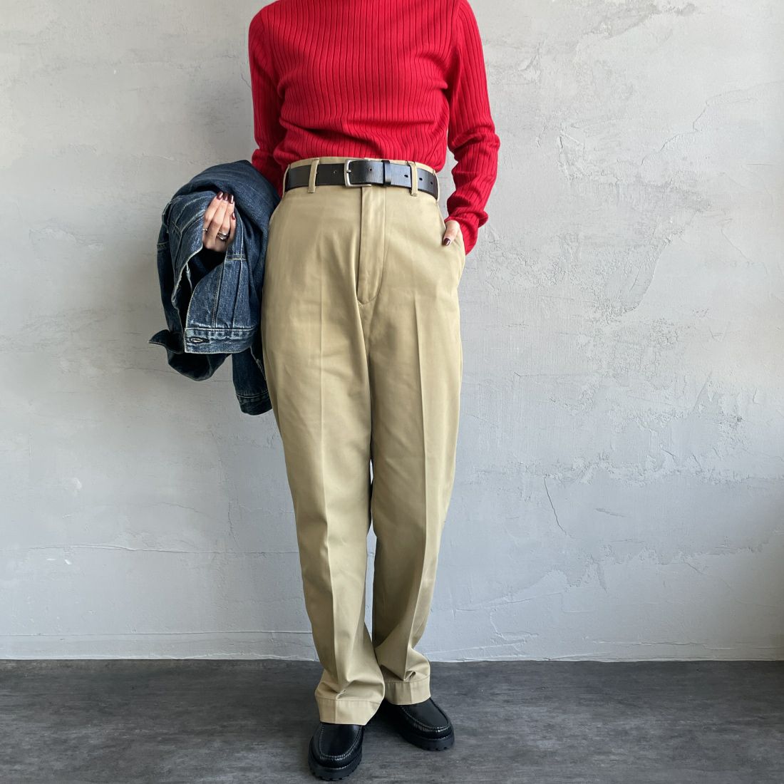 THE SHINZONE [ザ シンゾーン] ウォッシュド ハイウエストチノパン [23MMSPA07] 41 BEIGE&&モデル身長：156cm 着用サイズ：PO&&