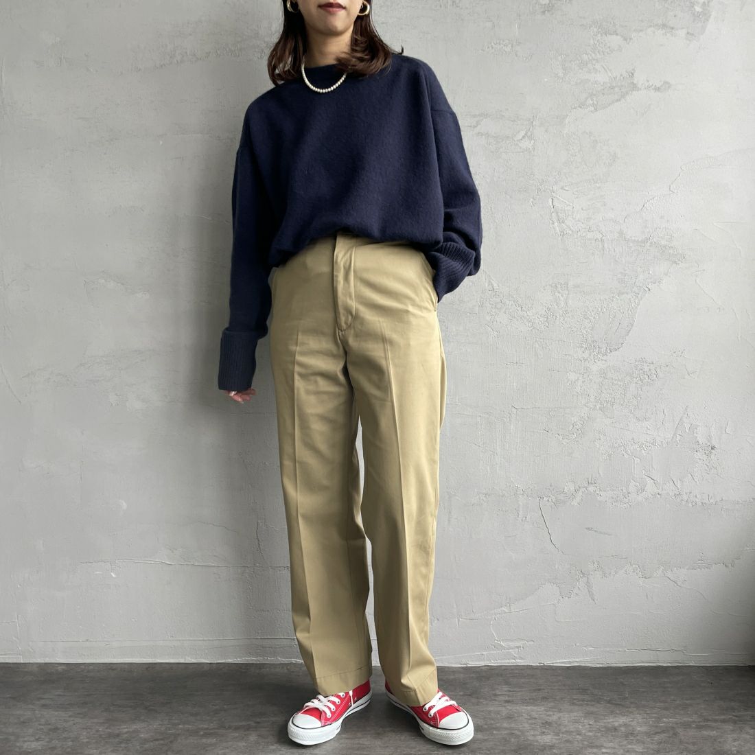 THE SHINZONE [ザ シンゾーン] ウォッシュド ハイウエストチノパン [23MMSPA07] 41 BEIGE&&モデル身長：163cm 着用サイズ：32&&