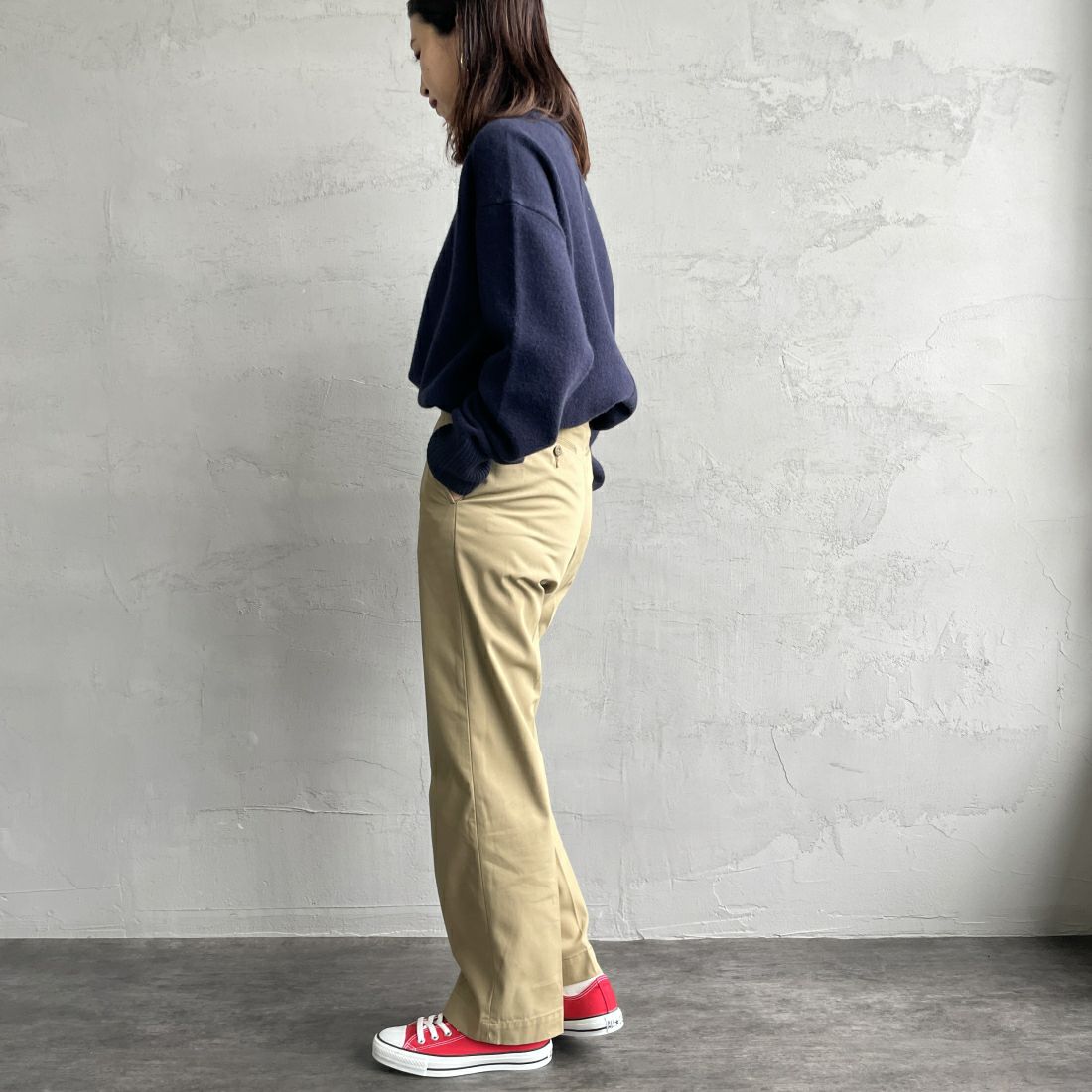 THE SHINZONE [ザ シンゾーン] ウォッシュド ハイウエストチノパン [23MMSPA07] 41 BEIGE&&モデル身長：163cm 着用サイズ：32&&