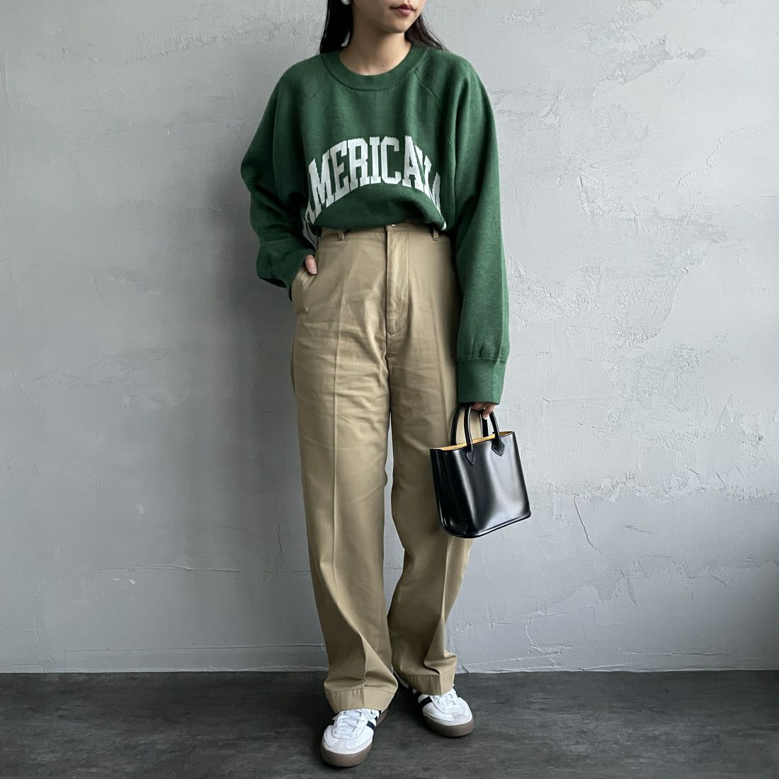 THE SHINZONE [ザ シンゾーン] ウォッシュド ハイウエストチノパン [23MMSPA07] 41 BEIGE&&モデル身長：156cm 着用サイズ：34&&