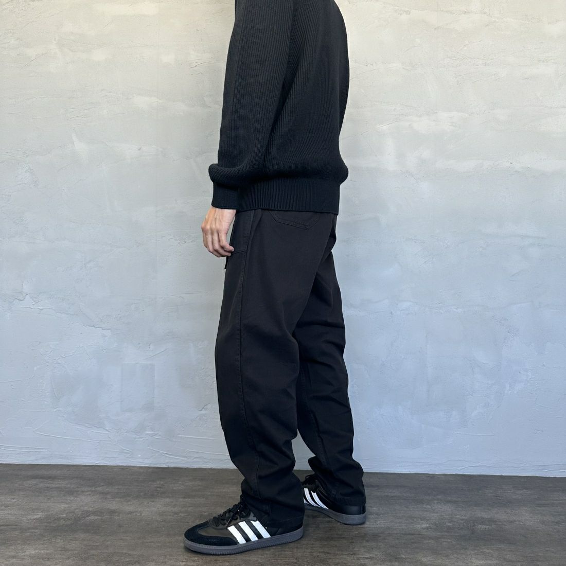 GRAMiCCi [グラミチ] ルーズテーパードリッジパンツ [G114-OGT] BLACK &&モデル身長：167cm 着用サイズ：M&&