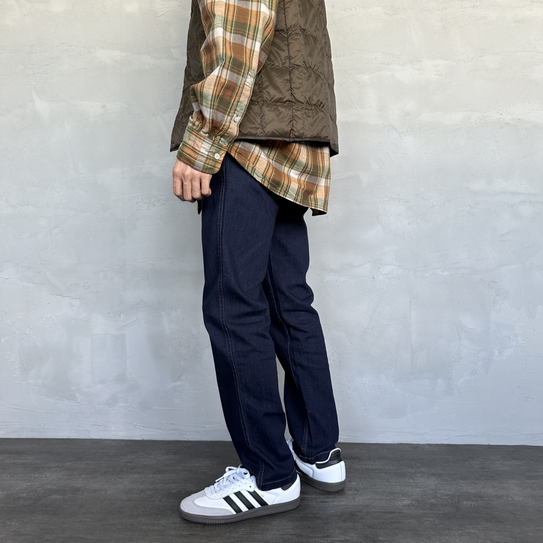 GRAMiCCi [グラミチ] ストレッチデニムNNパンツ クロップド [G112-OGSD] ONE WASH &&モデル身長：168cm 着用サイズ：M&&