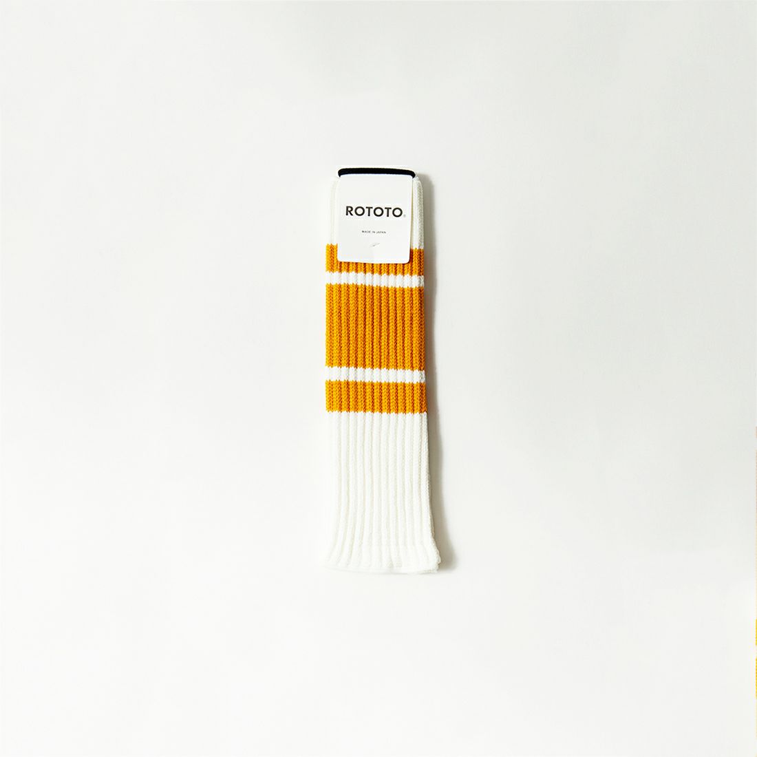D.YELLOW