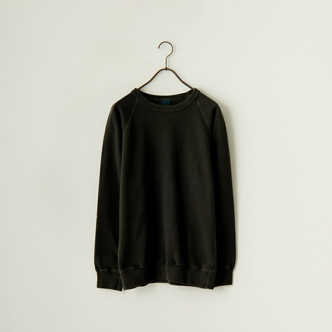 P-BLACK