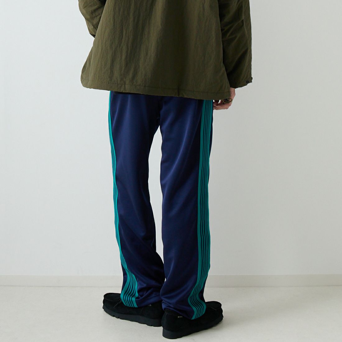 Needles [ニードルズ] 別注 レギュラートラックパンツ [NS1674-JF] NAVY&&モデル身長：182cm 着用サイズ：S&&