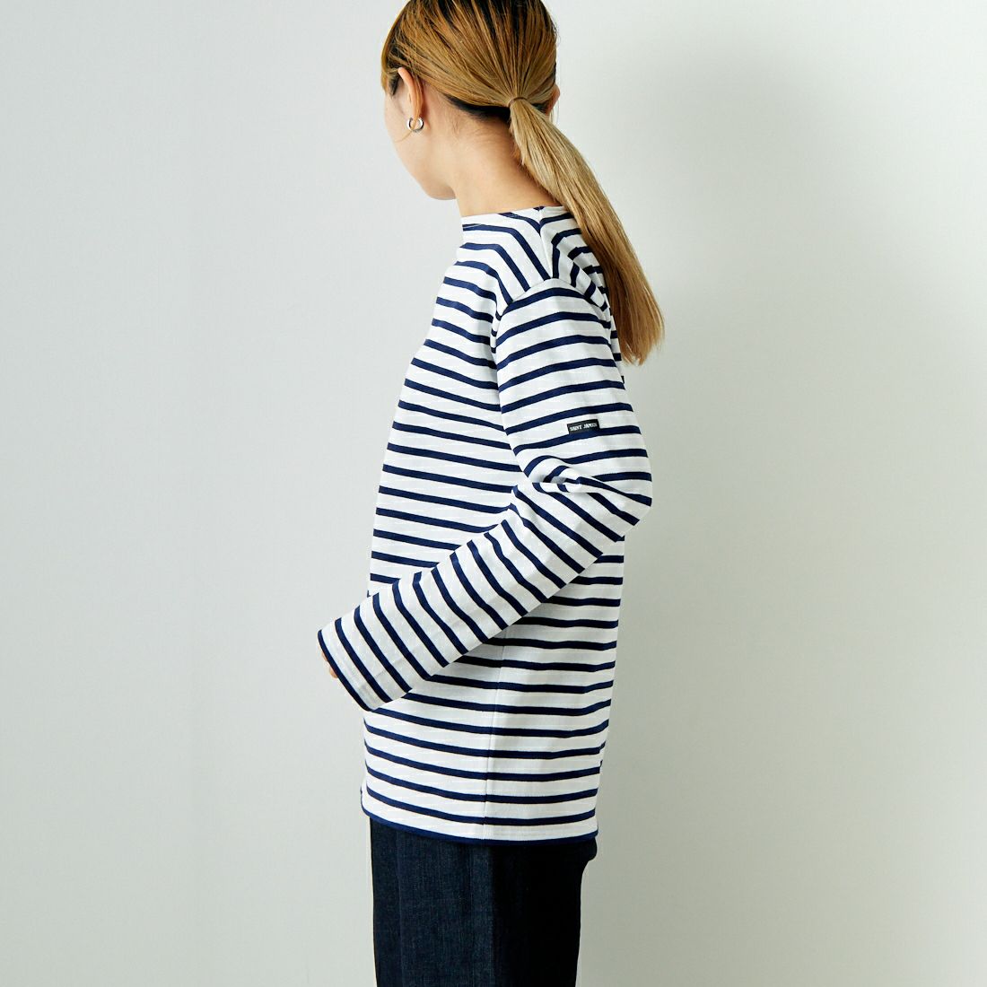 ST.JAMES [セントジェームス] バスクボーダーロングスリーブTシャツ [OUESSANT] NEI/MAR&&モデル身長：156cm 着用サイズ：3&&