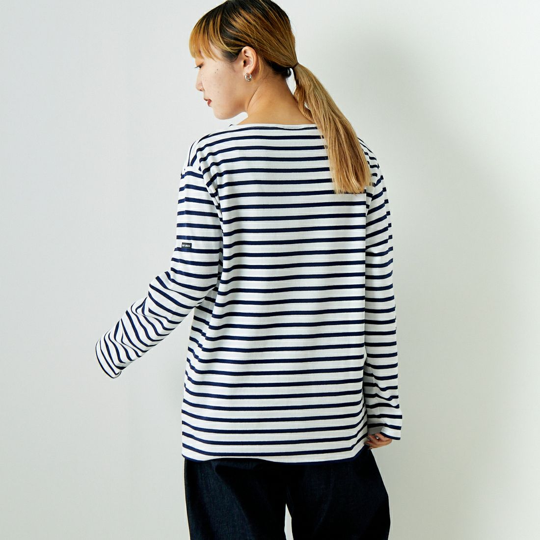 ST.JAMES [セントジェームス] バスクボーダーロングスリーブTシャツ [OUESSANT] NEI/MAR&&モデル身長：156cm 着用サイズ：3&&