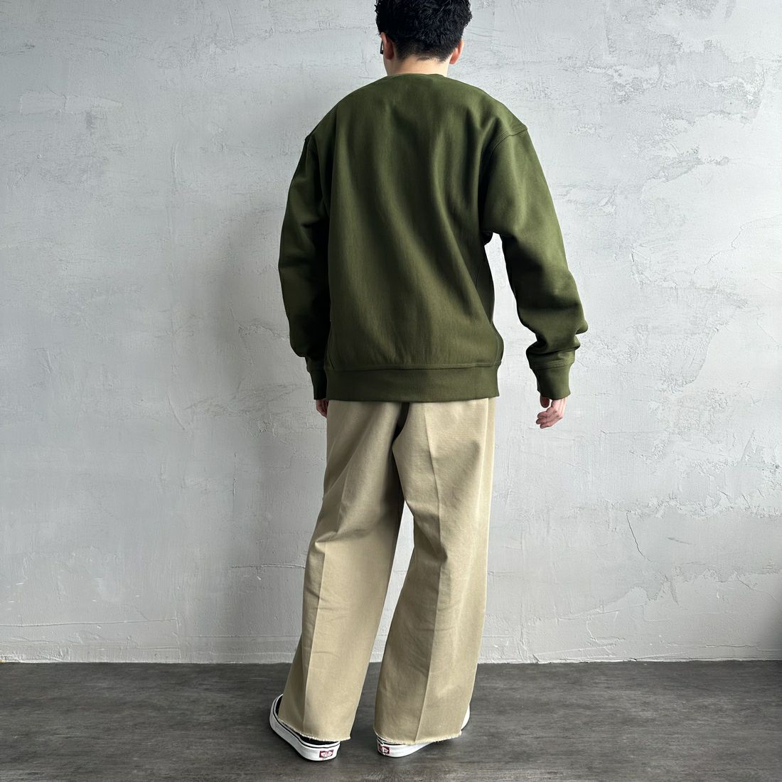 carhartt WIP [カーハートダブリューアイピー] アメリカンスクリプトスウェット [I025475] TARRAGON &&モデル身長：168cm 着用サイズ：M&&
