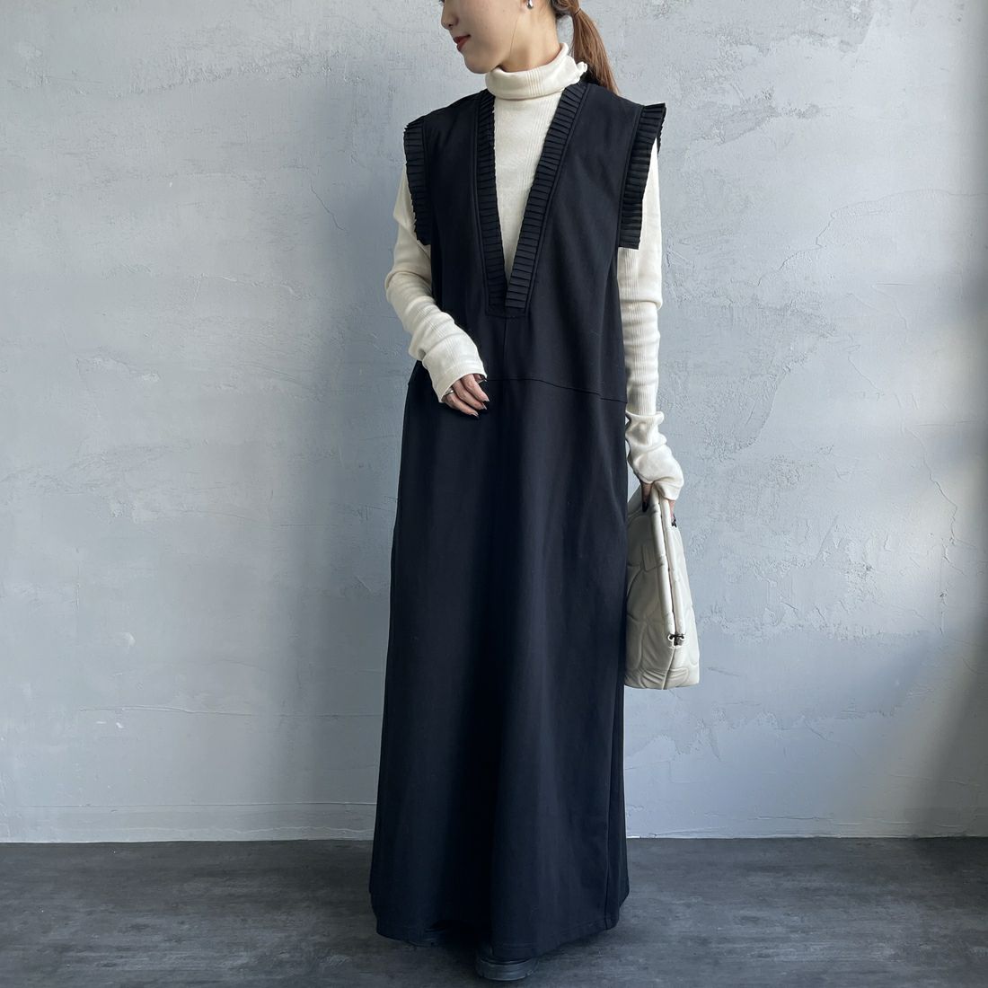 BLACK&&モデル身長：156cm 着用サイズ：F&&