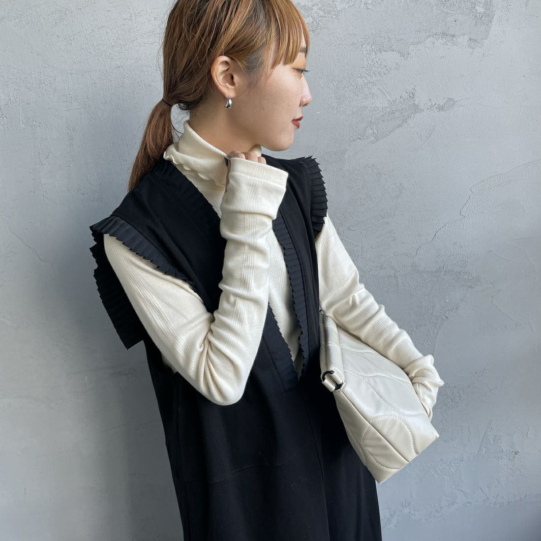 USINE [ユジーヌ] プリーツカットソージャンスカ [2410401] BLACK &&モデル身長：156cm 着用サイズ：F&&