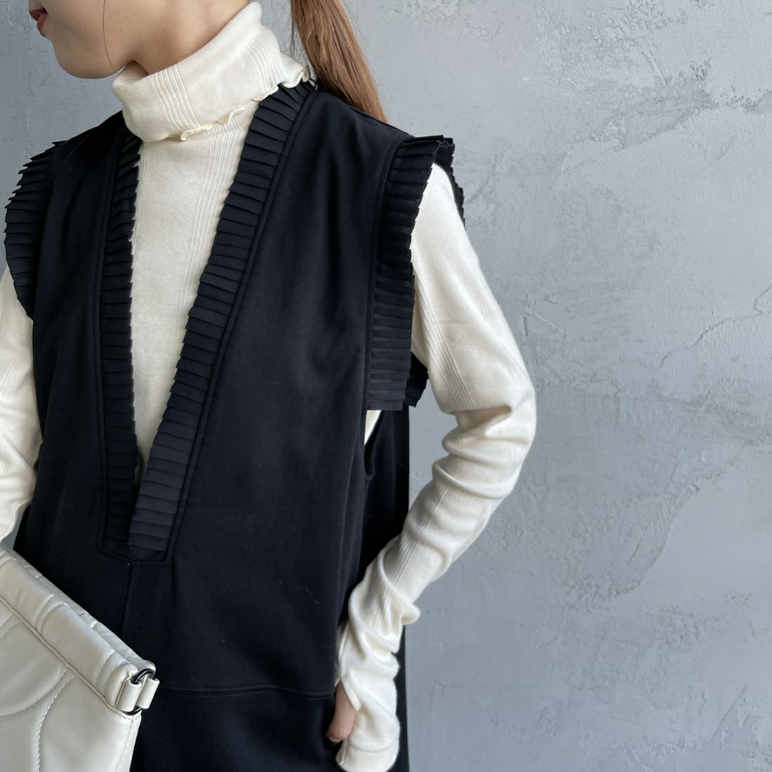 USINE [ユジーヌ] プリーツカットソージャンスカ [2410401] BLACK &&モデル身長：156cm 着用サイズ：F&&