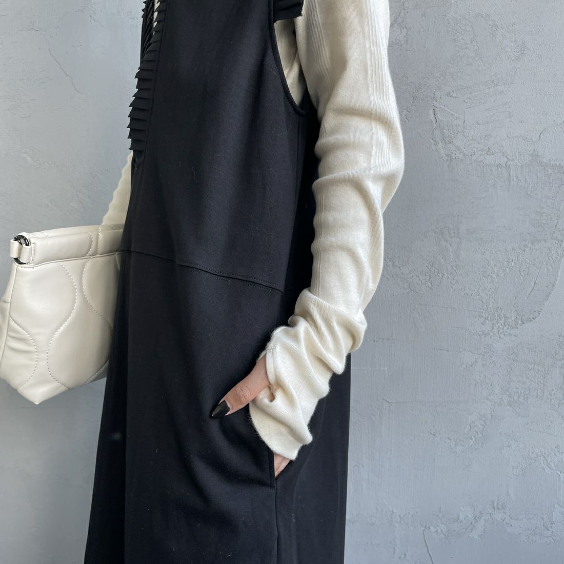 USINE [ユジーヌ] プリーツカットソージャンスカ [2410401] BLACK &&モデル身長：156cm 着用サイズ：F&&