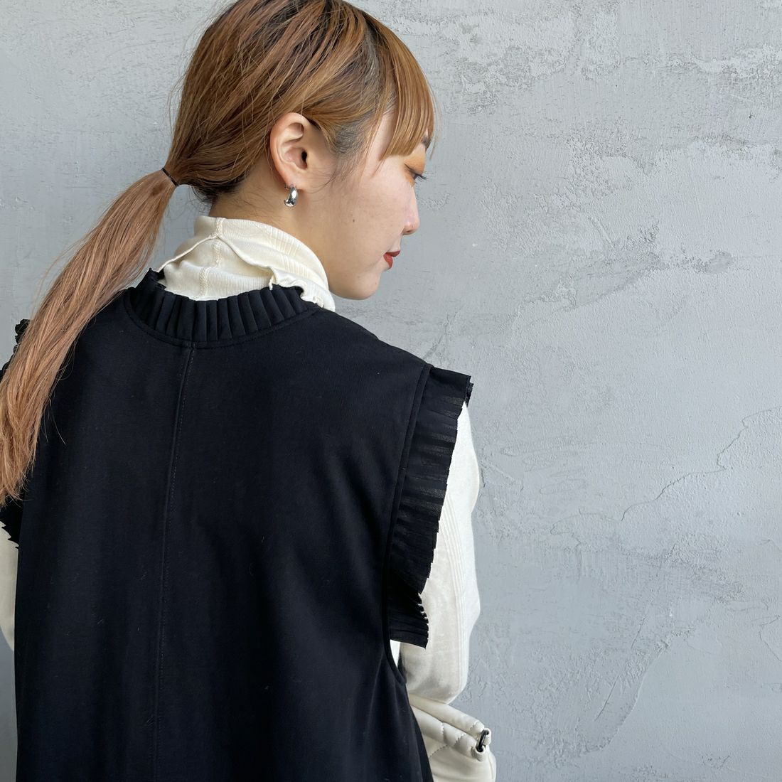 USINE [ユジーヌ] プリーツカットソージャンスカ [2410401] BLACK &&モデル身長：156cm 着用サイズ：F&&