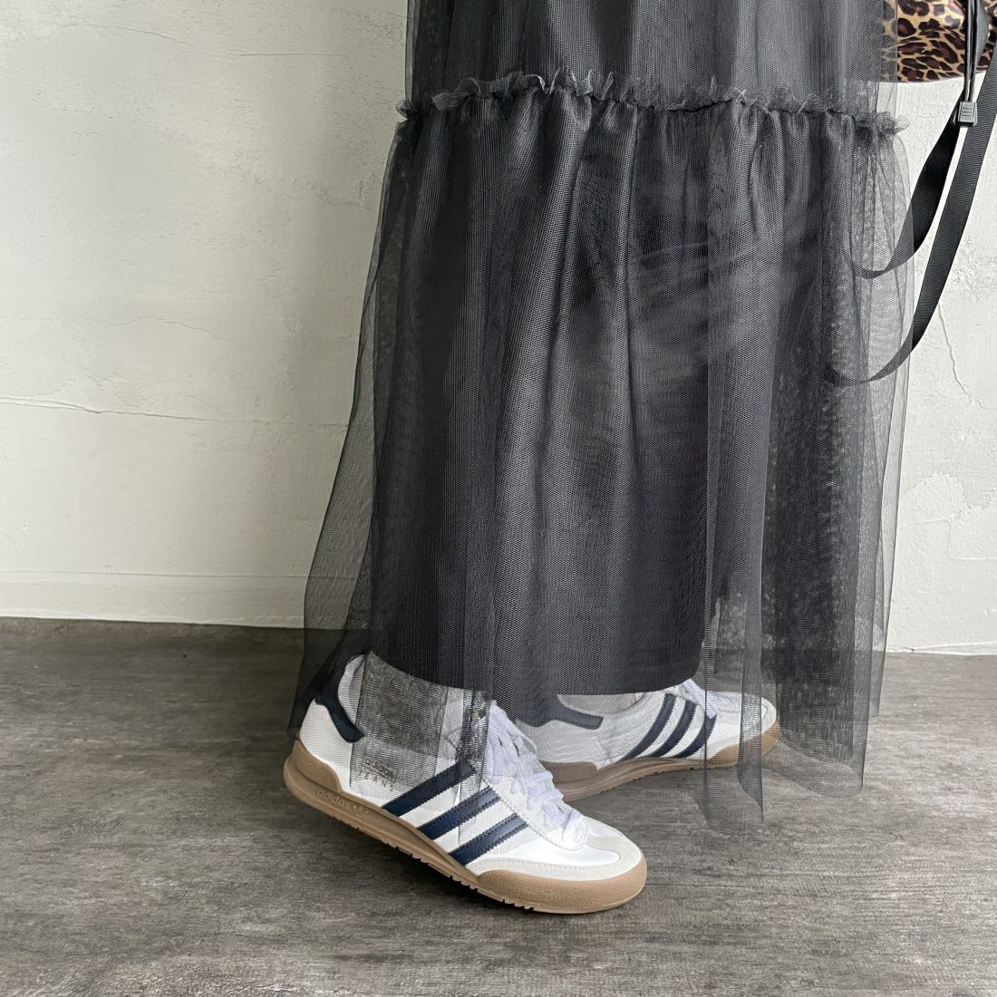 09 BLACK&&モデル身長：156cm 着用サイズ：F&&