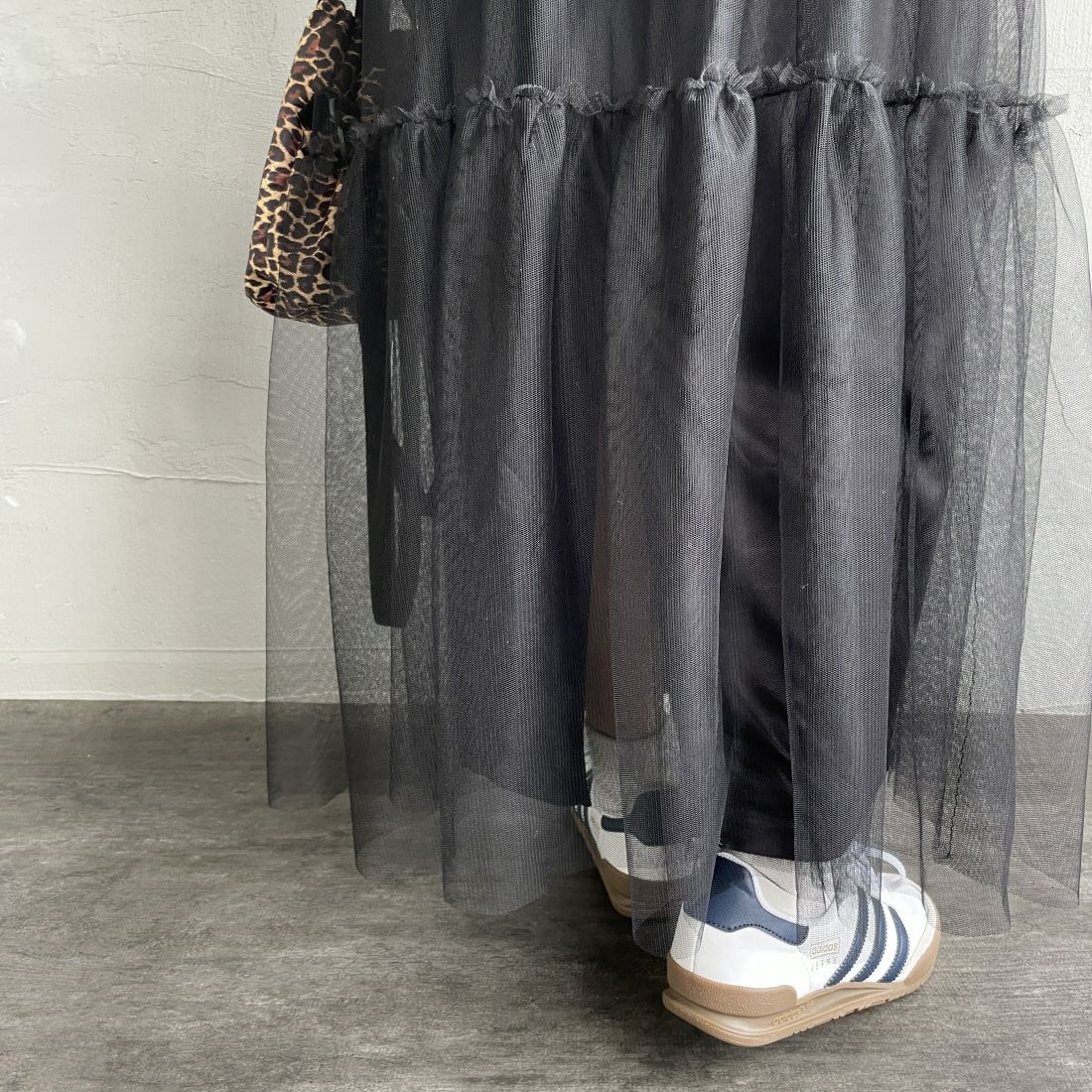 09 BLACK&&モデル身長：156cm 着用サイズ：F&&