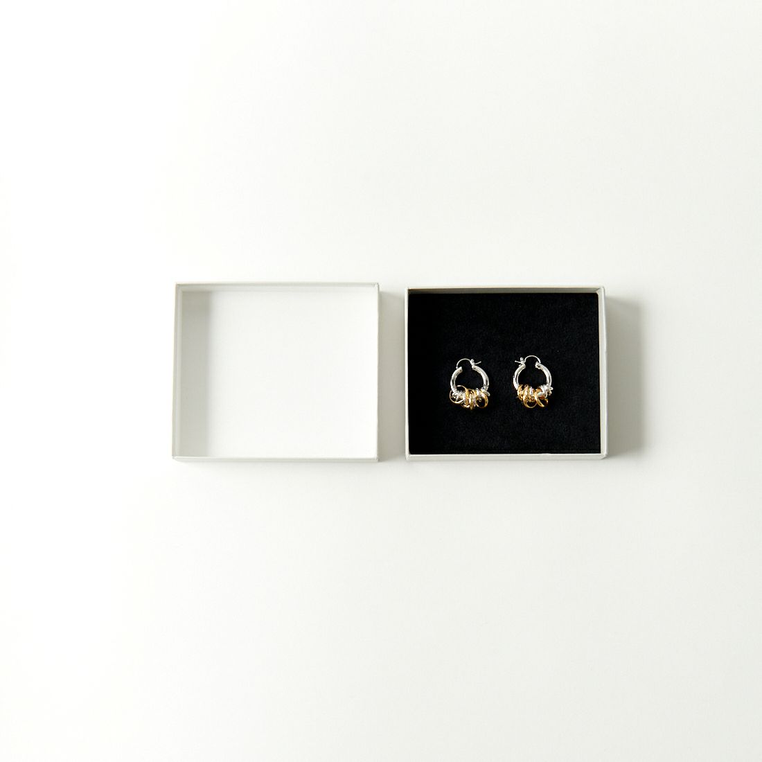 LAPUIS [ラピュイ] Coil Aroundピアス [214-220126] MULTI