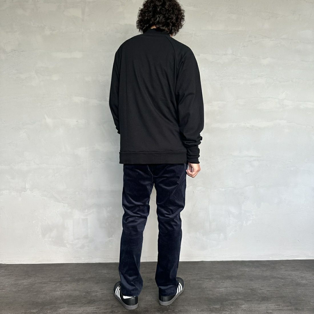 GRAMiCCi [グラミチ] コーデュロイ クロップドNNパンツ [G2FM-P005] DARK NAVY&&モデル身長：173cm 着用サイズ：M&&