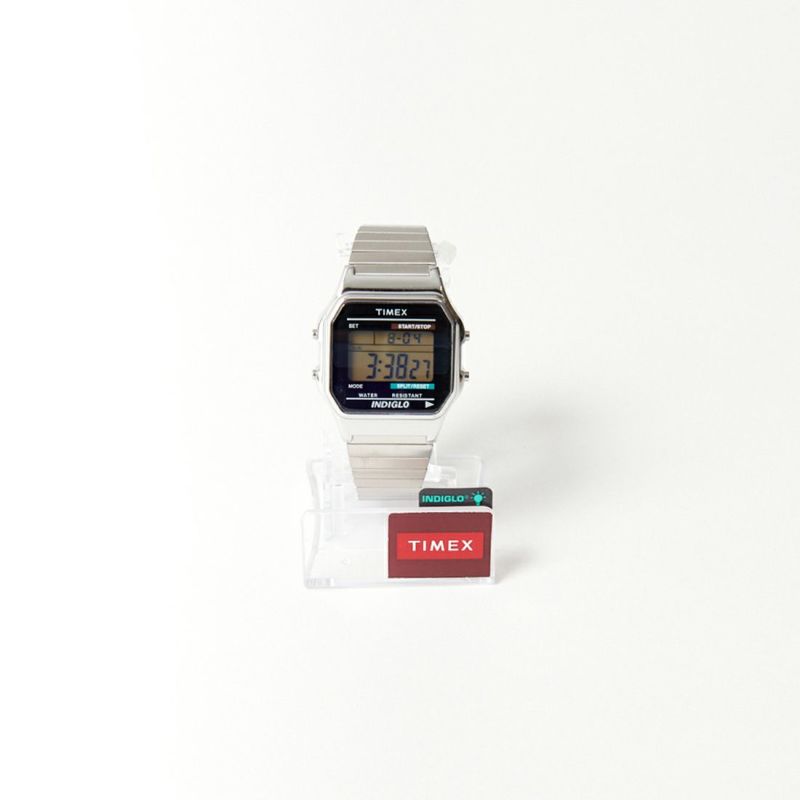 カラーシルバーSupreme Timex Digital Watch タイメックス TIMEX
