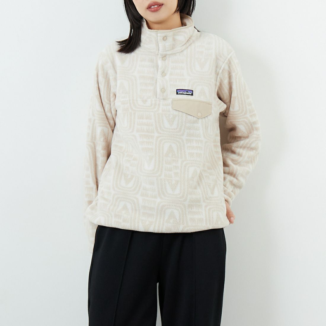 patagonia [パタゴニア] ウィメンズ ライトウェイト シンチラ スナップT プルオーバー [25455] FLDO &&モデル身長：162cm 着用サイズ：S&&