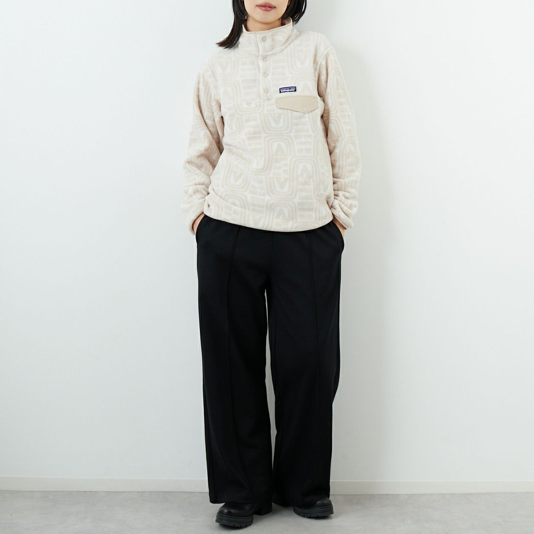 patagonia [パタゴニア] ウィメンズ ライトウェイト シンチラ スナップT プルオーバー [25455] FLDO &&モデル身長：162cm 着用サイズ：S&&