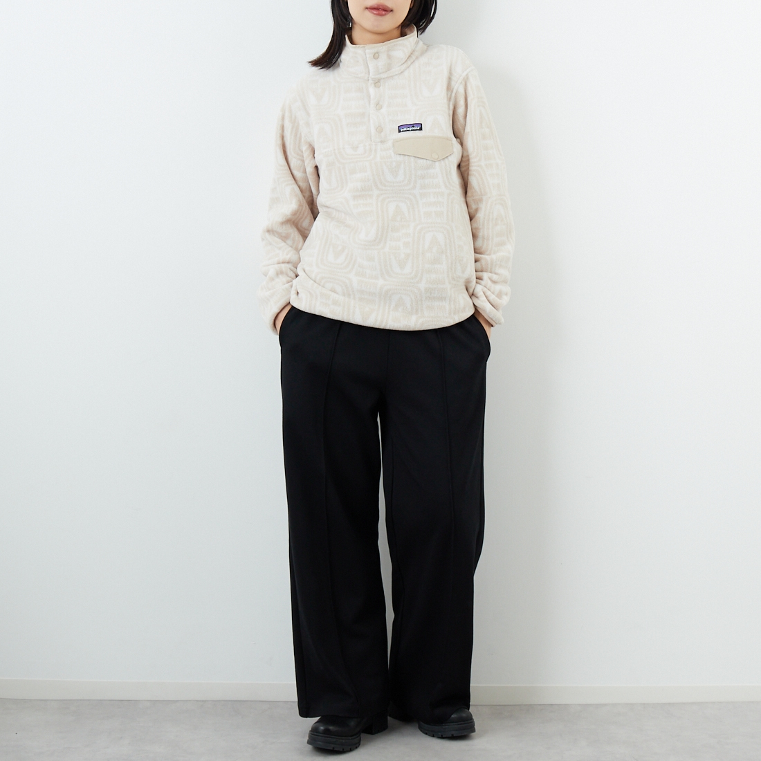 patagonia [パタゴニア] ウィメンズ ライトウェイト シンチラ スナップT プルオーバー [25455] FLDO &&モデル身長：162cm 着用サイズ：S&&